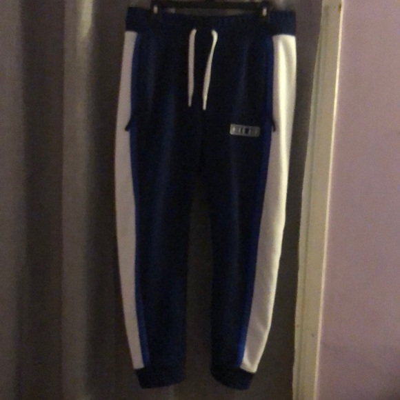 Nike sweatpants (mens) Large - Picture 2 of 6